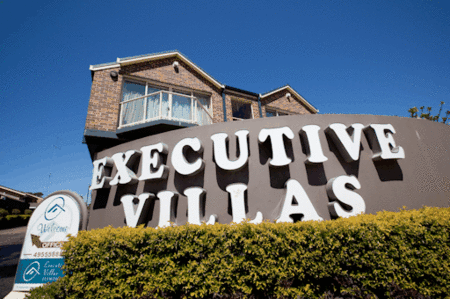 Jesmond Executive Villas - Sunshine Coast Guide