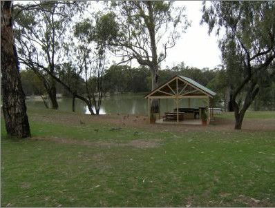 Euston Club Motel - Sunshine Coast Guide 1