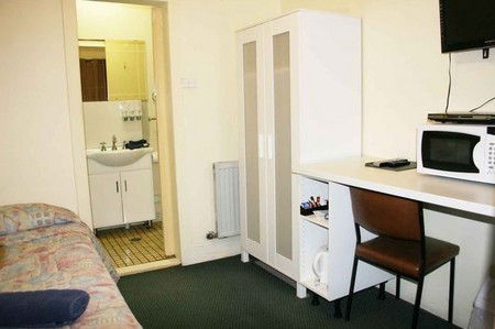 Alpine Heritage Motel - Sunshine Coast Guide 0