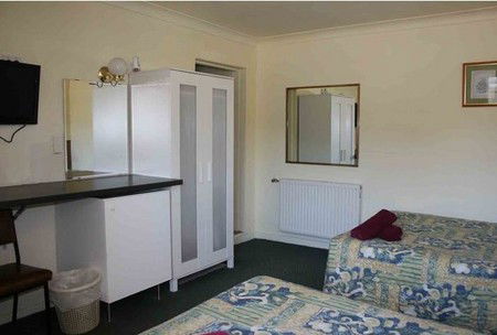 Alpine Heritage Motel - Sunshine Coast Guide 3