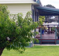 Anchor Bay Motel - Sunshine Coast Guide