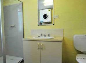 Alanvale Apartments & Motor Inn - Sunshine Coast Guide 3