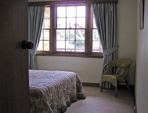 Avon Court Apartments - Sunshine Coast Guide 1