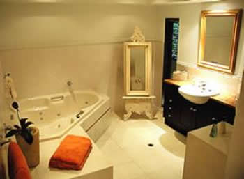 Warrawee House B & B - Sunshine Coast Guide 1