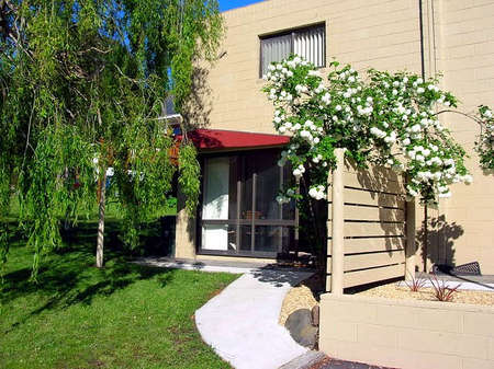 Apartments On Strickland - Sunshine Coast Guide 0