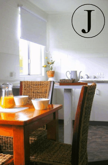 Junction Motel - Sunshine Coast Guide 4