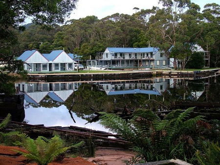 Risby Cove - Sunshine Coast Guide 0
