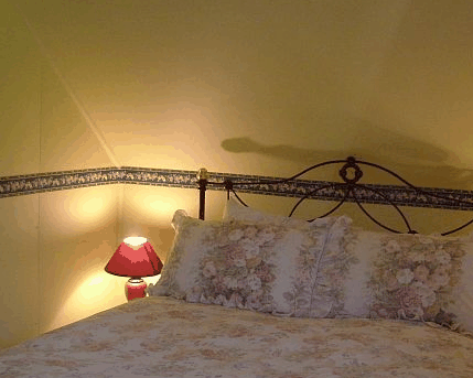 Hamilton Old School House Cottages - Sunshine Coast Guide