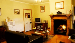 Crabtree House Heritage Suites - Sunshine Coast Guide