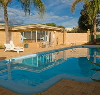 Albion Hotel - Sunshine Coast Guide