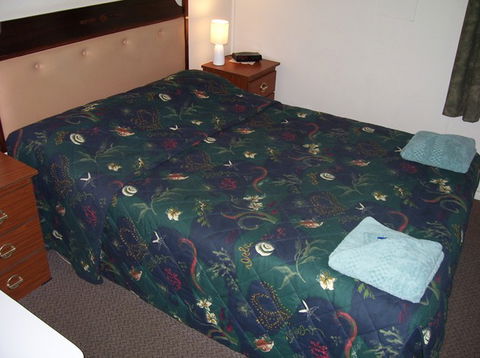 Twin City Motor Inn - Sunshine Coast Guide 2