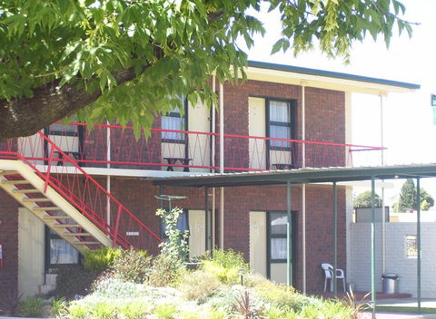 Twin City Motor Inn - Sunshine Coast Guide 3