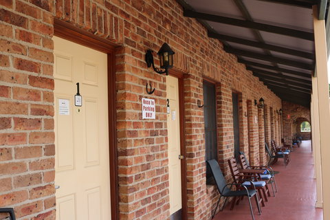 Sandstock Motor Inn - Sunshine Coast Guide 4