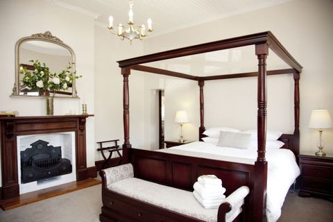 Cawarra On The Park - Sunshine Coast Guide 0