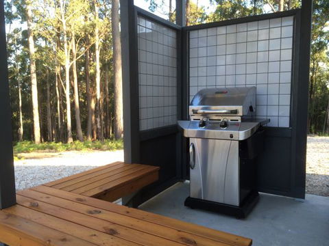 High Peaks Cottages - Sunshine Coast Guide 3