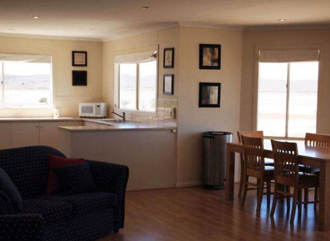 Mariner's Retreat - Sunshine Coast Guide 3