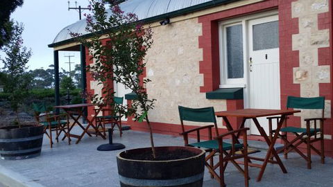 Angas Plains Estate Wines Heritage Suite - Sunshine Coast Guide 2