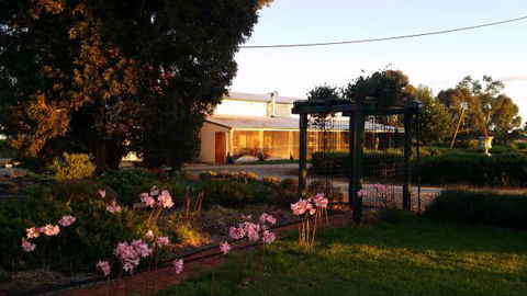 Angas Plains Estate Wines Heritage Suite - Sunshine Coast Guide 3