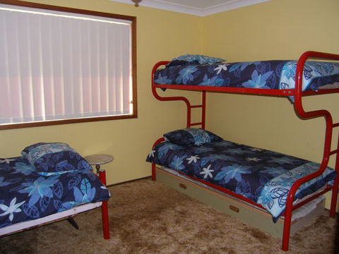 Comarong Cottage - Sunshine Coast Guide 5