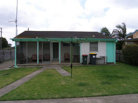 Comarong Cottage - Sunshine Coast Guide 6