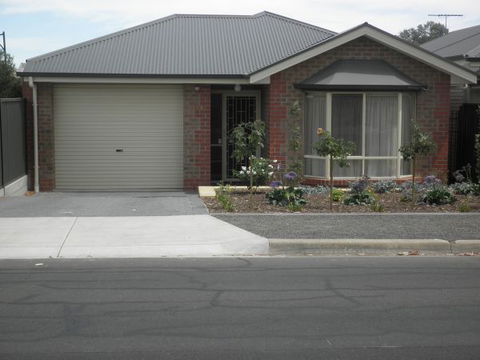 C&C's Bed And Breakfast - Sunshine Coast Guide 1