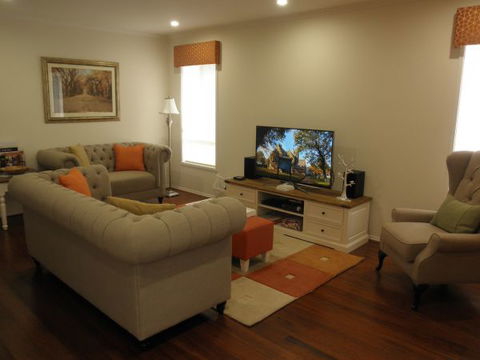 C&C's Bed And Breakfast - Sunshine Coast Guide 7
