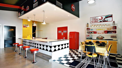 Barossa Old Garage Bed And Breakfast - Sunshine Coast Guide 0