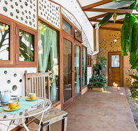 Earthship Ironbank - Sunshine Coast Guide