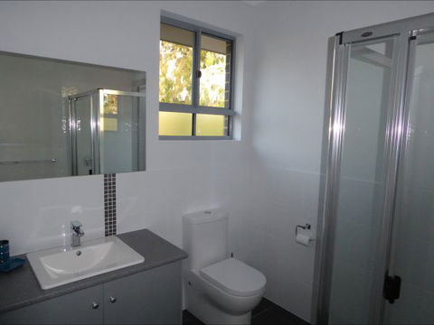 Adelaide Holiday House - Sunshine Coast Guide 8