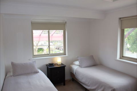 Adelaide Serviced Accommodation - Childers House - Sunshine Coast Guide 4