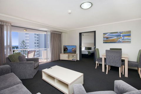 Alpha  Sovereign Hotel - Sunshine Coast Guide 2