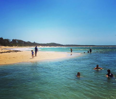Aurora Beachfront Cottage - Sunshine Coast Guide 3