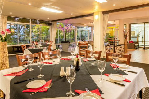 Camelot Motel And Licenced Restaurant - Sunshine Coast Guide 8