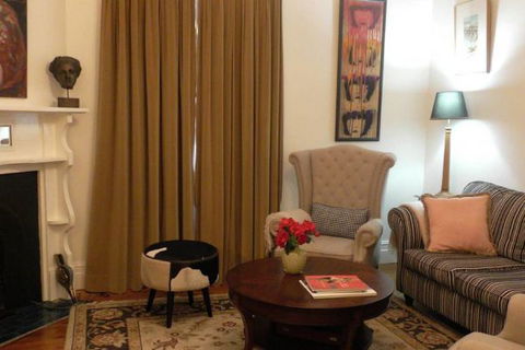Cadogan Central Luxury - Sunshine Coast Guide 2