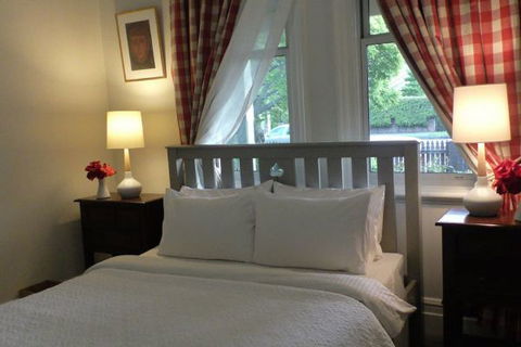 Cadogan Central Luxury - Sunshine Coast Guide 6