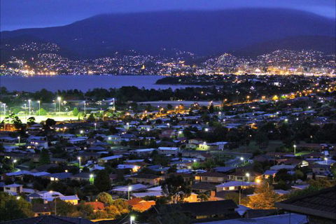 Charbella's On Norma - Sunshine Coast Guide 2
