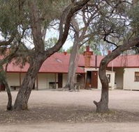 Chowilla Station Shearer's Quarters Accommodation - Sunshine Coast Guide