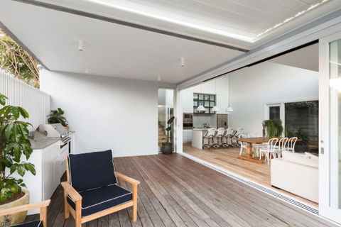 Clovelly Pavillion - Sunshine Coast Guide 4