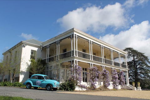 Claremont House - Sunshine Coast Guide 1