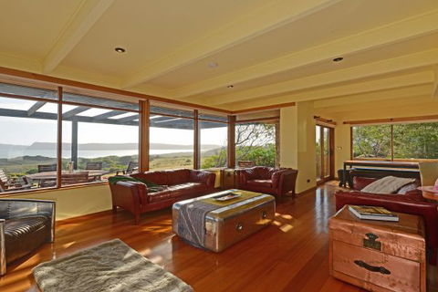 Cloudy Bay Villa - Sunshine Coast Guide 7