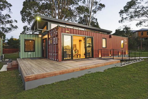 Coastal Pods Wynyard - Sunshine Coast Guide 0