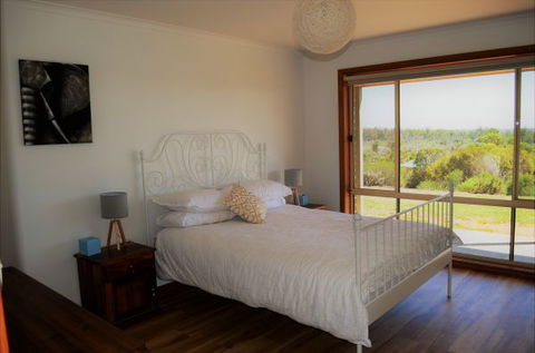 Coongalena View - Sunshine Coast Guide 6