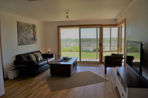 Coongalena View - Sunshine Coast Guide 7