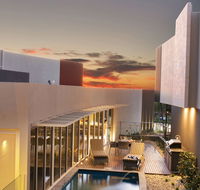 The Frames - Luxury Riverland Accommodation - Sunshine Coast Guide