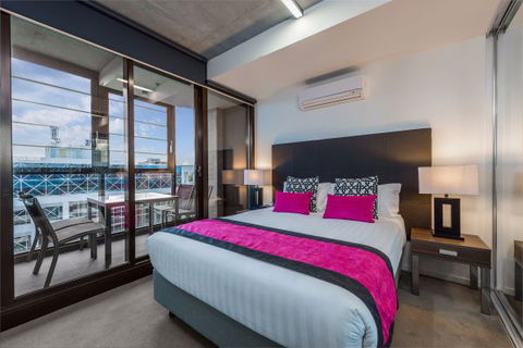 Mantra St Kilda Road - Sunshine Coast Guide 5