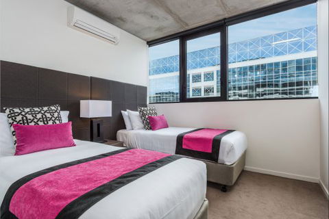 Mantra St Kilda Road - Sunshine Coast Guide 9