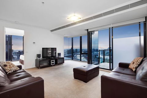 Melbourne Tower Apartment - Sunshine Coast Guide 3