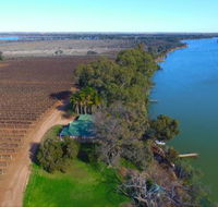 Mundic Waterfront Cottages - Sunshine Coast Guide