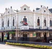 Pedens Hotel - Sunshine Coast Guide