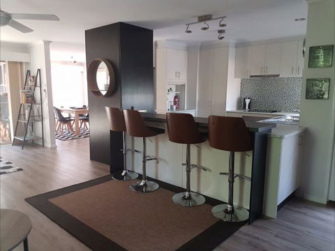 Sass Abode - Sunshine Coast Guide 7